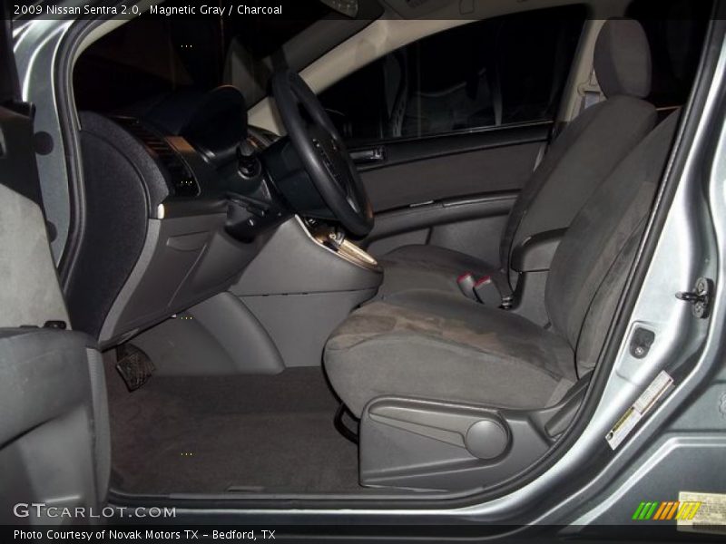 Magnetic Gray / Charcoal 2009 Nissan Sentra 2.0