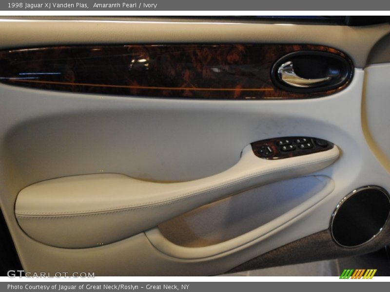 Amaranth Pearl / Ivory 1998 Jaguar XJ Vanden Plas