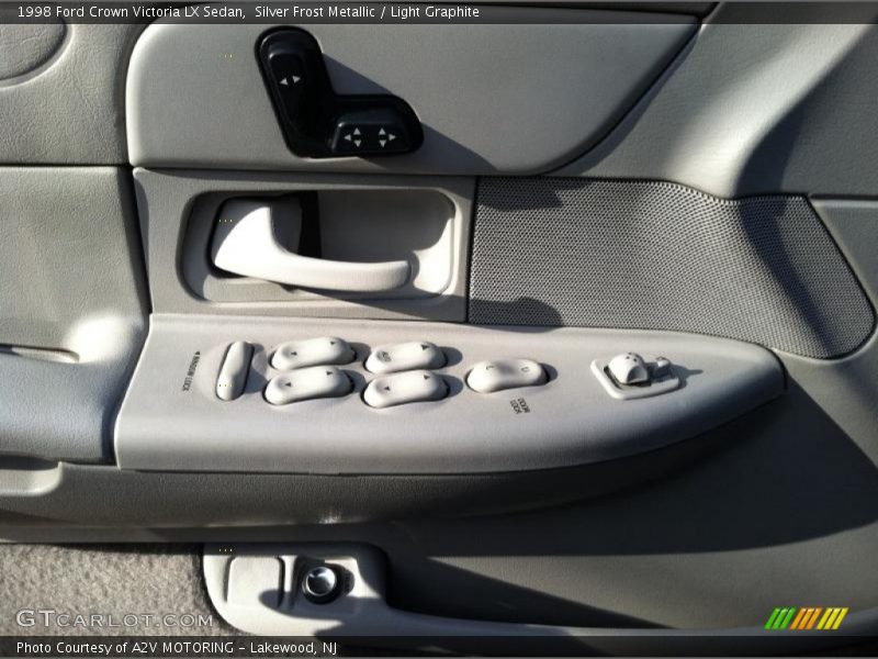 Silver Frost Metallic / Light Graphite 1998 Ford Crown Victoria LX Sedan