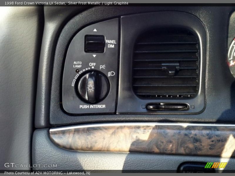 Silver Frost Metallic / Light Graphite 1998 Ford Crown Victoria LX Sedan