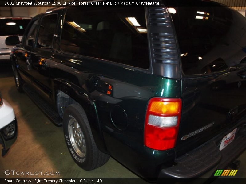 Forest Green Metallic / Medium Gray/Neutral 2002 Chevrolet Suburban 1500 LT 4x4