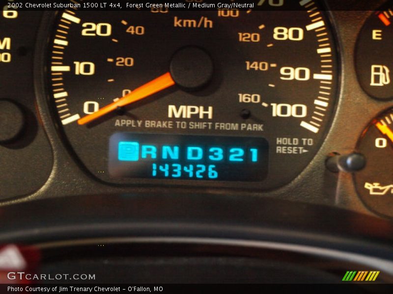 Forest Green Metallic / Medium Gray/Neutral 2002 Chevrolet Suburban 1500 LT 4x4