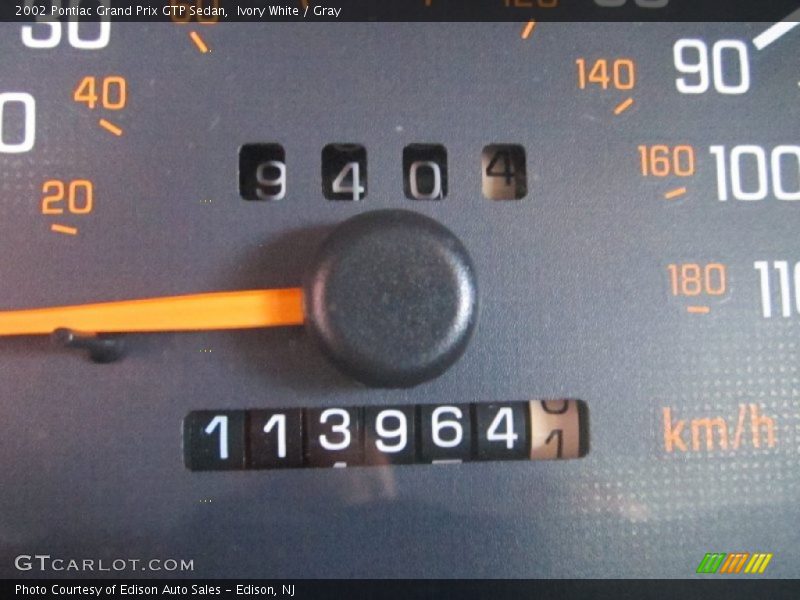 Ivory White / Gray 2002 Pontiac Grand Prix GTP Sedan