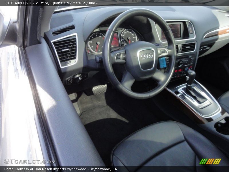Quartz Grey Metallic / Black 2010 Audi Q5 3.2 quattro