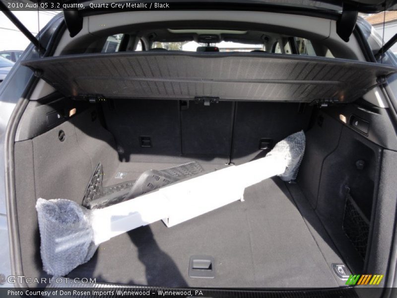 Quartz Grey Metallic / Black 2010 Audi Q5 3.2 quattro