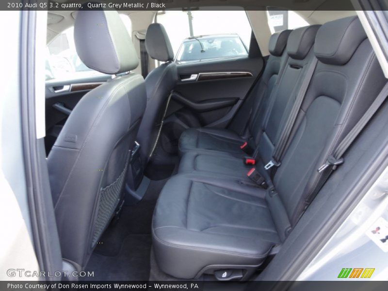 Quartz Grey Metallic / Black 2010 Audi Q5 3.2 quattro