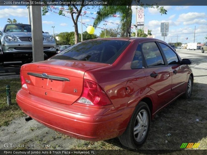Autumn Orange Metallic / Dark Charcoal 2000 Ford Focus SE Sedan