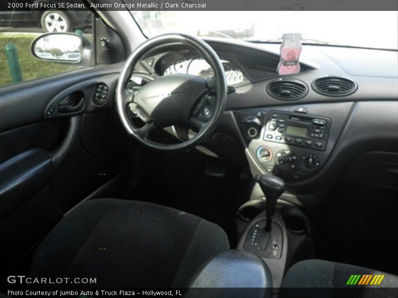 Autumn Orange Metallic / Dark Charcoal 2000 Ford Focus SE Sedan