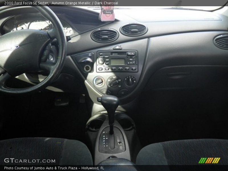 Autumn Orange Metallic / Dark Charcoal 2000 Ford Focus SE Sedan