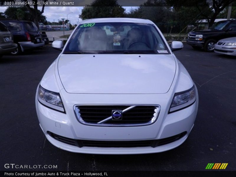 Ice White / Quartz 2010 Volvo S40 2.4i
