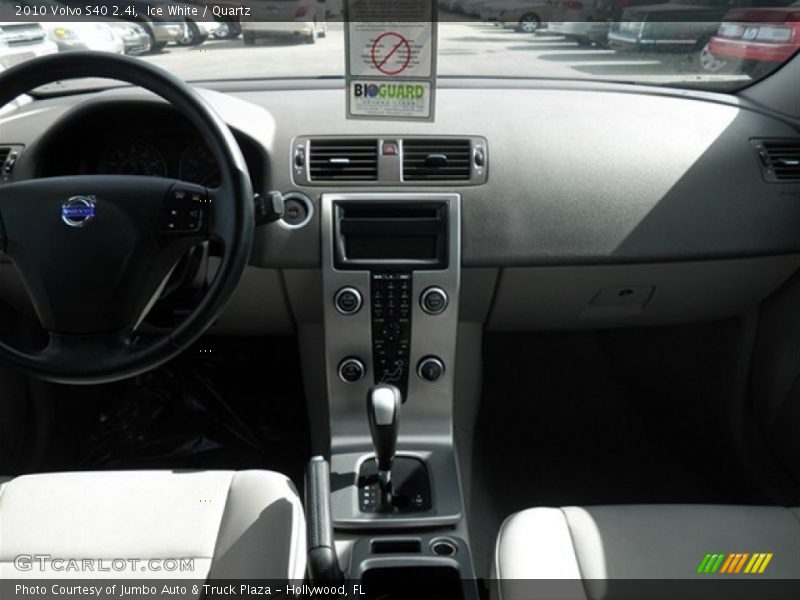 Ice White / Quartz 2010 Volvo S40 2.4i