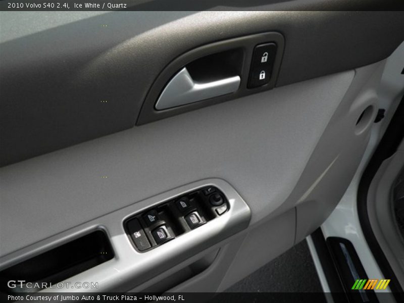 Ice White / Quartz 2010 Volvo S40 2.4i