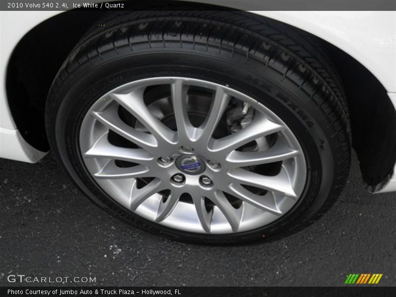 Ice White / Quartz 2010 Volvo S40 2.4i