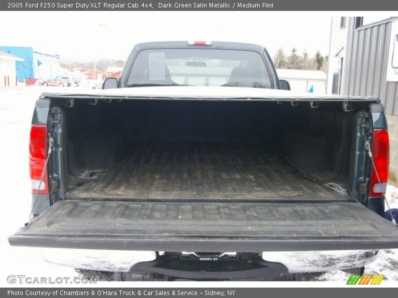 Dark Green Satin Metallic / Medium Flint 2005 Ford F250 Super Duty XLT Regular Cab 4x4