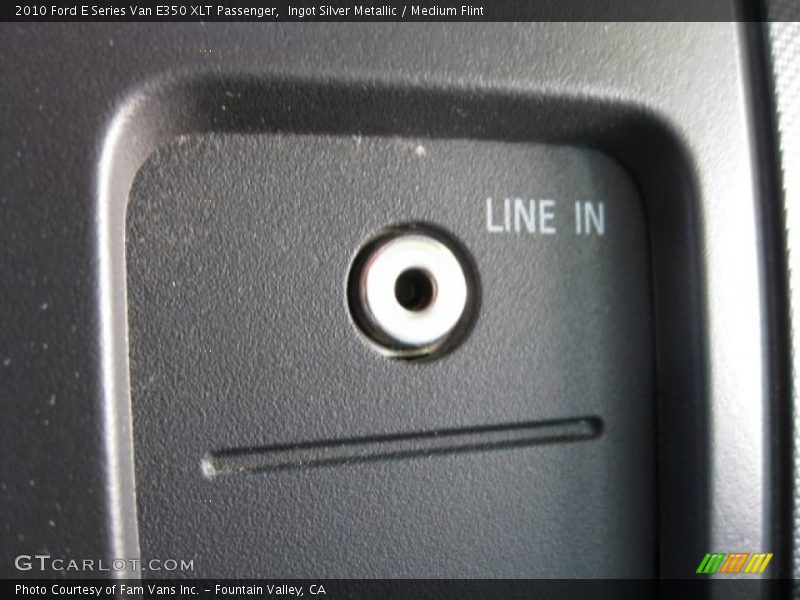 Ingot Silver Metallic / Medium Flint 2010 Ford E Series Van E350 XLT Passenger
