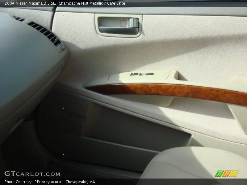 Champagne Mist Metallic / Cafe Latte 2004 Nissan Maxima 3.5 SL