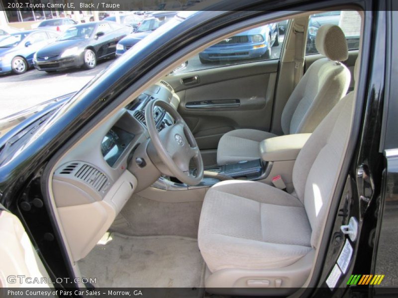 Black / Taupe 2002 Toyota Camry LE
