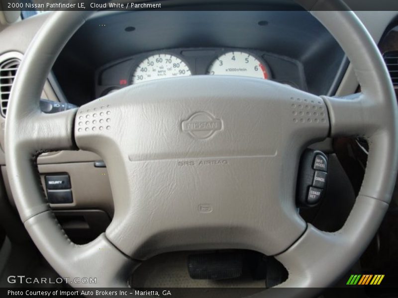 Cloud White / Parchment 2000 Nissan Pathfinder LE