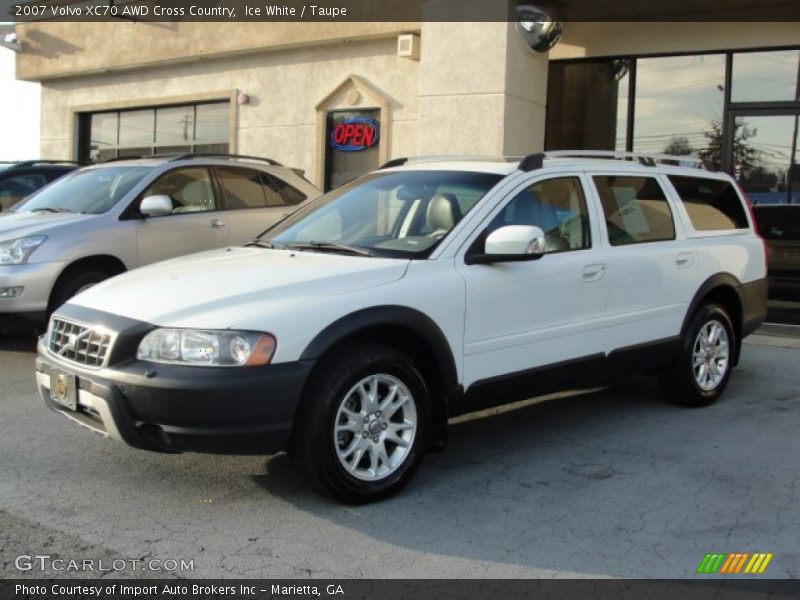 Ice White / Taupe 2007 Volvo XC70 AWD Cross Country