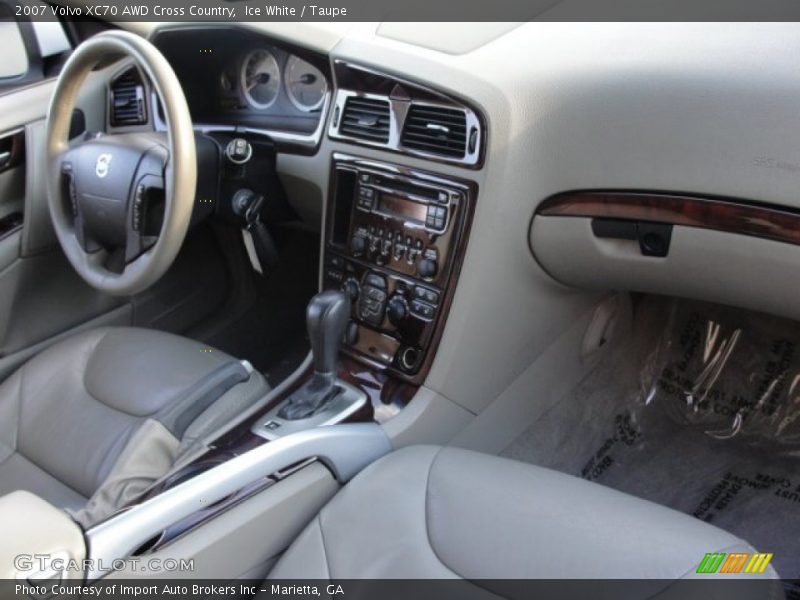 Ice White / Taupe 2007 Volvo XC70 AWD Cross Country
