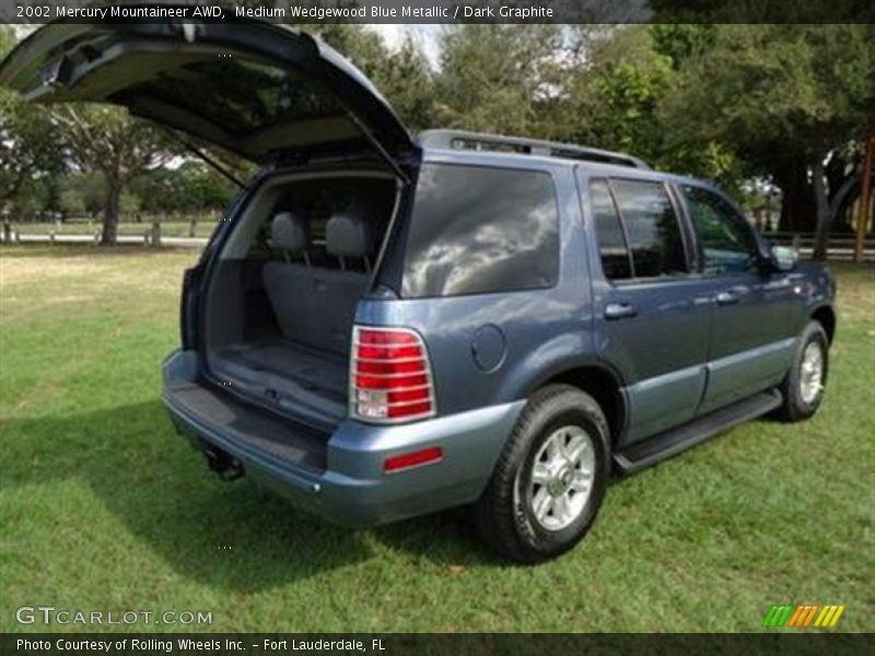 Medium Wedgewood Blue Metallic / Dark Graphite 2002 Mercury Mountaineer AWD