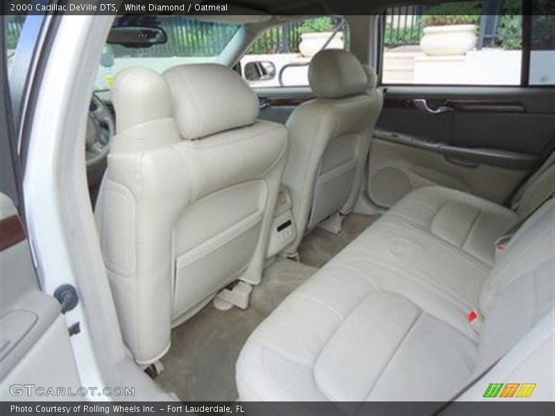 White Diamond / Oatmeal 2000 Cadillac DeVille DTS