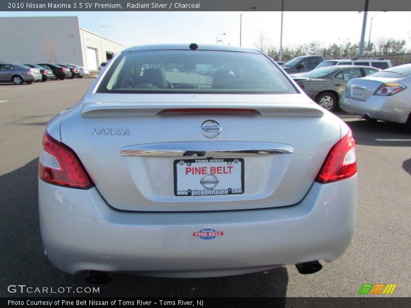 Radiant Silver / Charcoal 2010 Nissan Maxima 3.5 SV Premium