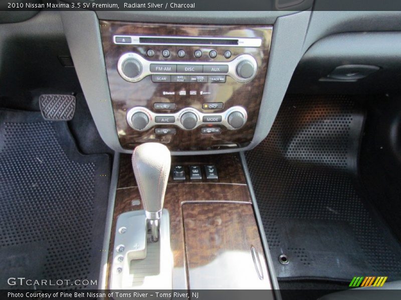 Radiant Silver / Charcoal 2010 Nissan Maxima 3.5 SV Premium