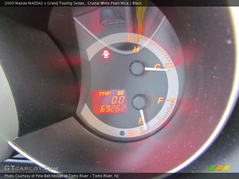 Crystal White Pearl Mica / Black 2009 Mazda MAZDA3 s Grand Touring Sedan