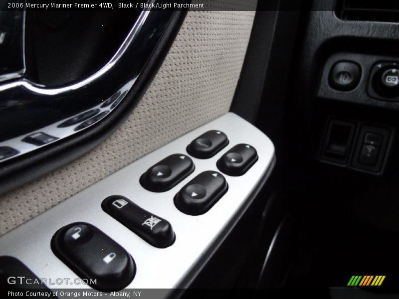 Black / Black/Light Parchment 2006 Mercury Mariner Premier 4WD