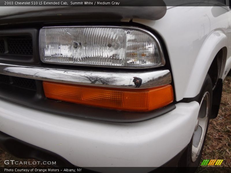 Summit White / Medium Gray 2003 Chevrolet S10 LS Extended Cab