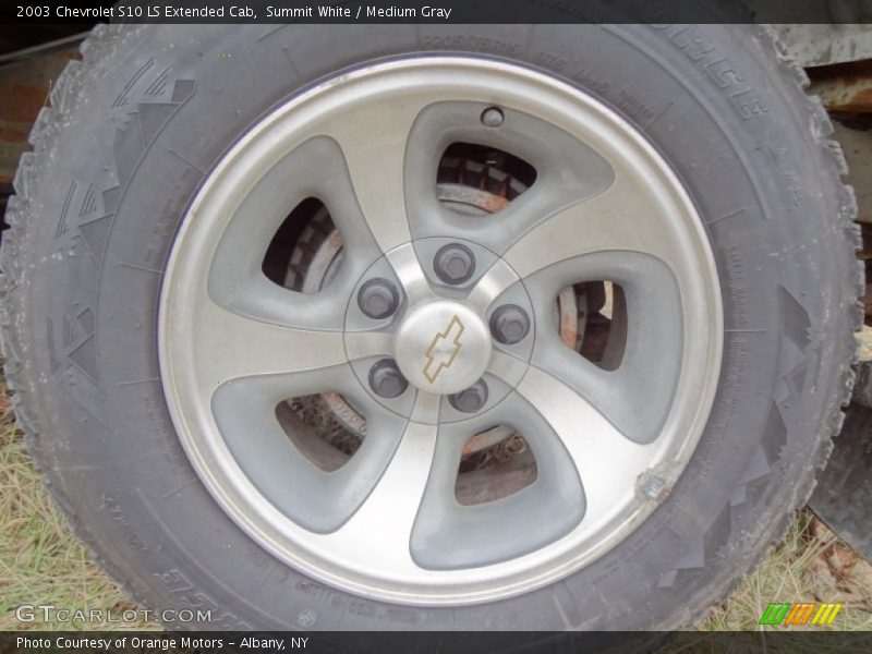 Summit White / Medium Gray 2003 Chevrolet S10 LS Extended Cab