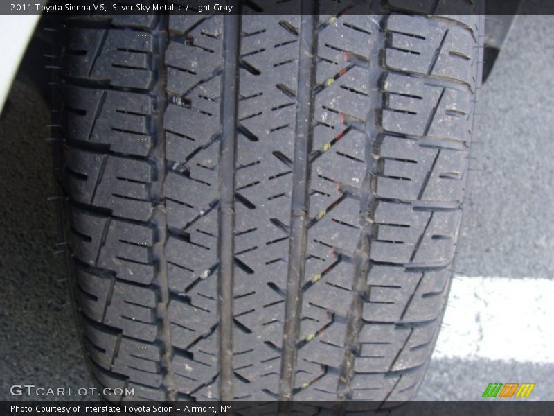 Silver Sky Metallic / Light Gray 2011 Toyota Sienna V6