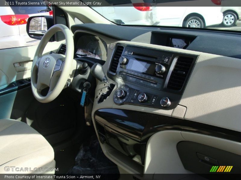 Silver Sky Metallic / Light Gray 2011 Toyota Sienna V6