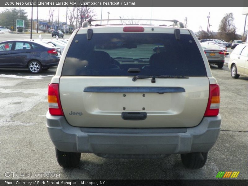 Champagne Pearlcoat / Camel 2000 Jeep Grand Cherokee Laredo 4x4