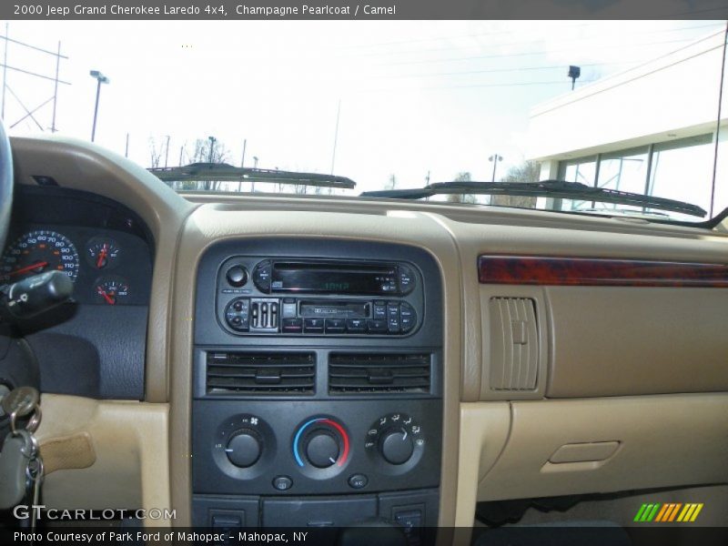 Champagne Pearlcoat / Camel 2000 Jeep Grand Cherokee Laredo 4x4