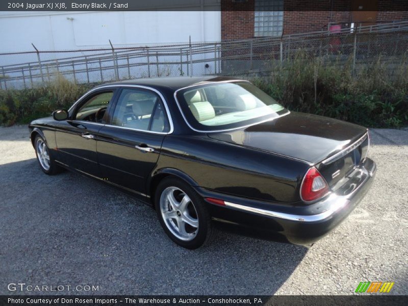 Ebony Black / Sand 2004 Jaguar XJ XJ8