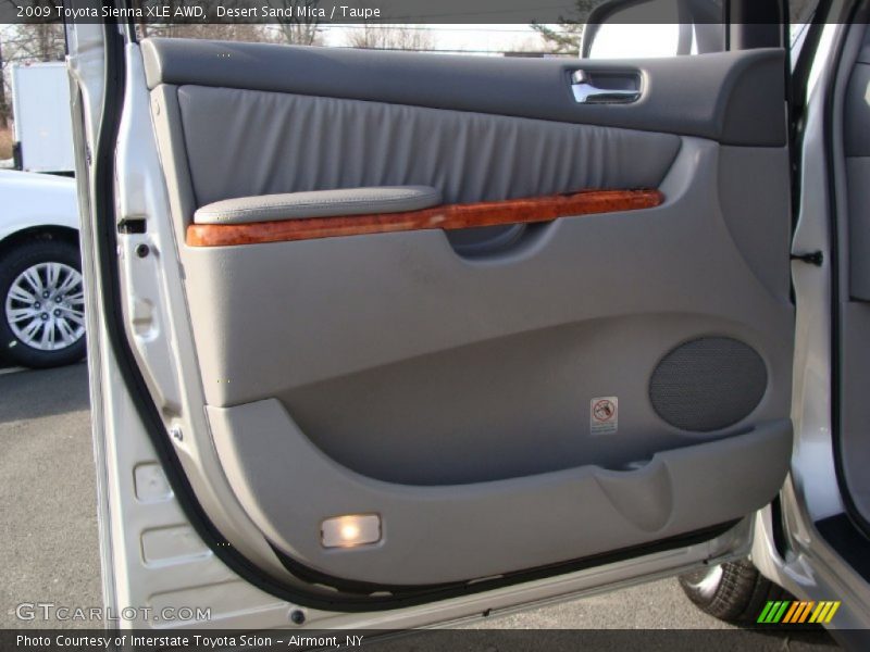 Desert Sand Mica / Taupe 2009 Toyota Sienna XLE AWD