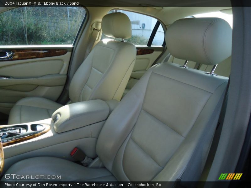 Ebony Black / Sand 2004 Jaguar XJ XJ8