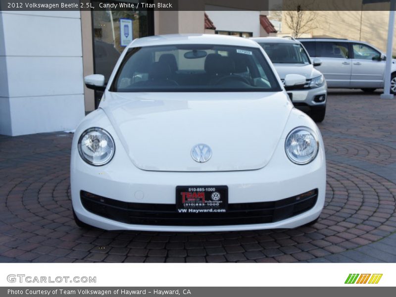 Candy White / Titan Black 2012 Volkswagen Beetle 2.5L