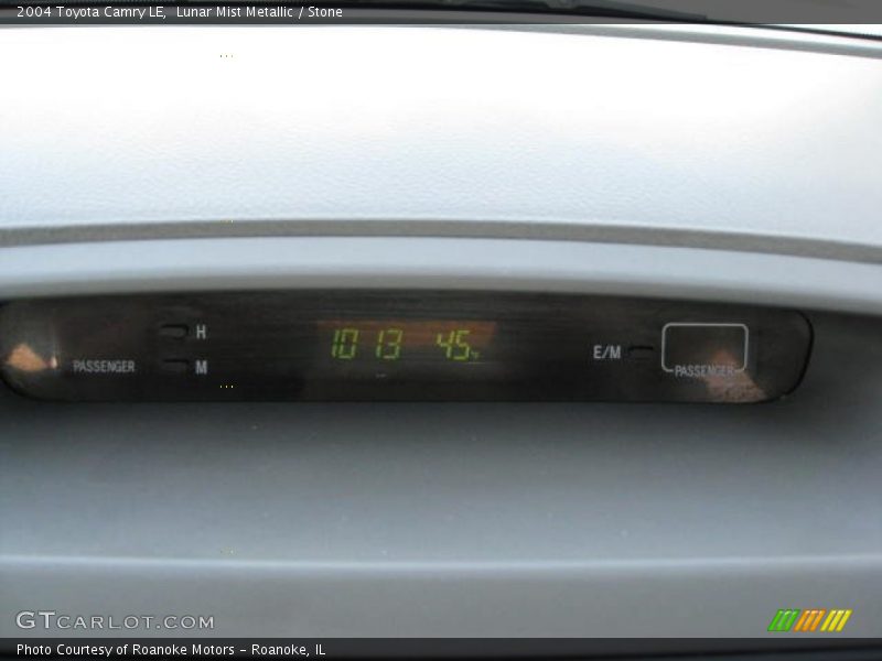 Lunar Mist Metallic / Stone 2004 Toyota Camry LE