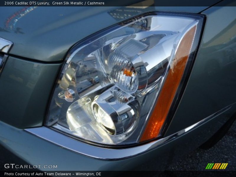 Green Silk Metallic / Cashmere 2006 Cadillac DTS Luxury