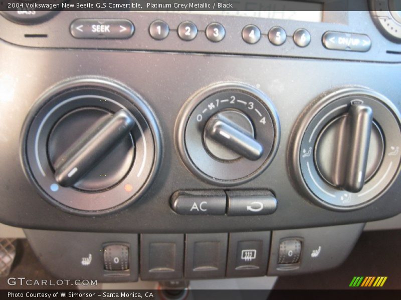 Platinum Grey Metallic / Black 2004 Volkswagen New Beetle GLS Convertible