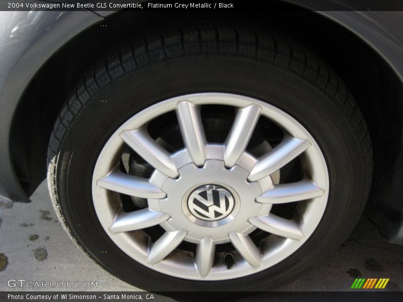 Platinum Grey Metallic / Black 2004 Volkswagen New Beetle GLS Convertible