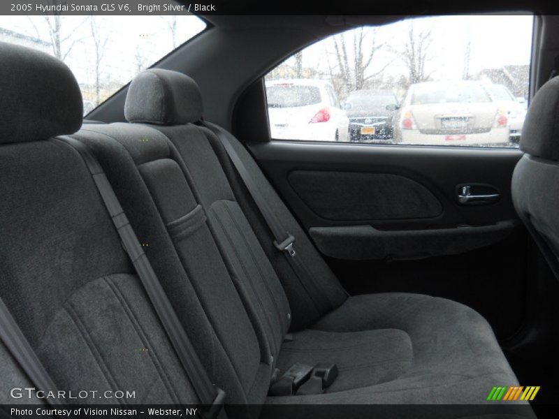 Bright Silver / Black 2005 Hyundai Sonata GLS V6