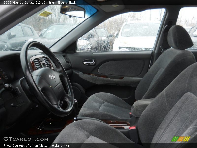 Bright Silver / Black 2005 Hyundai Sonata GLS V6