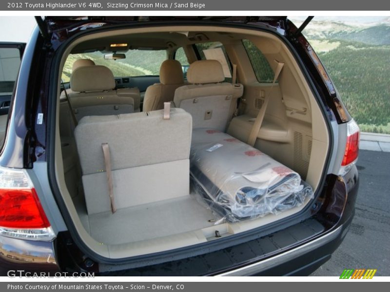  2012 Highlander V6 4WD Trunk