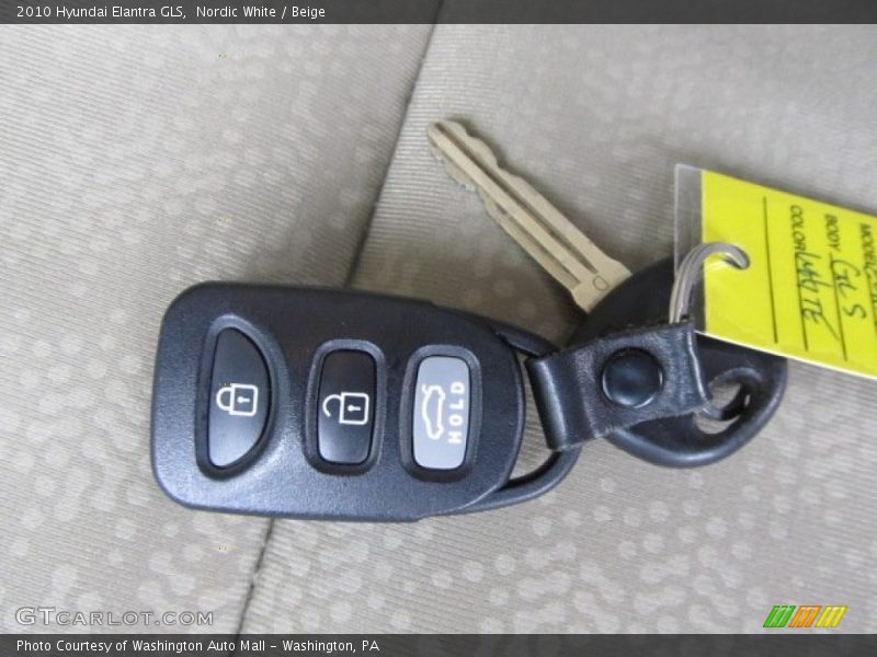Nordic White / Beige 2010 Hyundai Elantra GLS