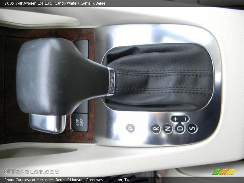 Candy White / Cornsilk Beige 2009 Volkswagen Eos Lux
