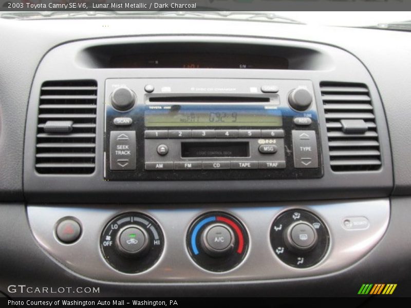 Controls of 2003 Camry SE V6